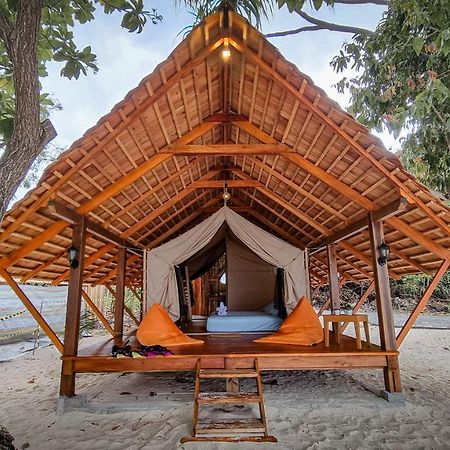 Lihaga Island & Beach Club Serai Exterior photo
